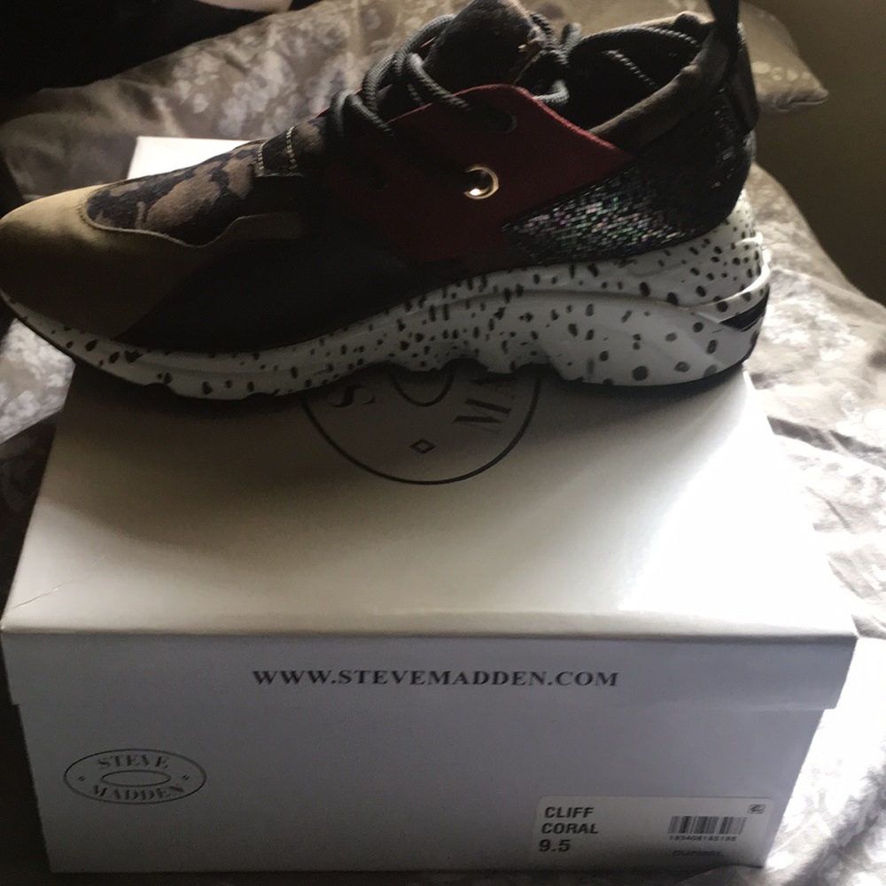 Shoes - Picture 3 of 3